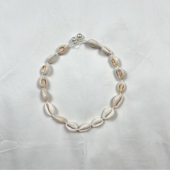 Y2K Cowrie Shell Choker Necklace - Picture 3 of 6